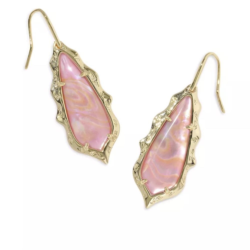 NWT- Kendra Scott Adriana Scallop Frame Drop Earrings